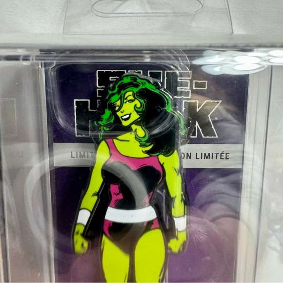 NWT. Disney Parks 2023 Marvel She Hulk #1105 LE Figpin Pin - Picture 5 of 10